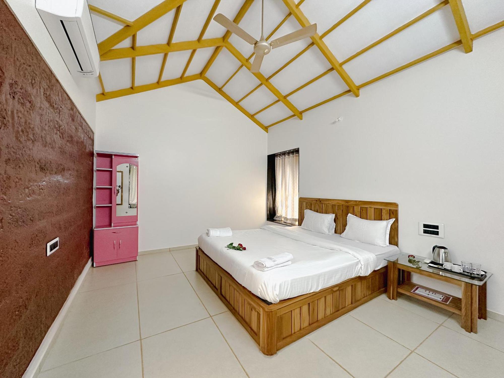 Prasad Villas And Homestay Math Bagian luar foto