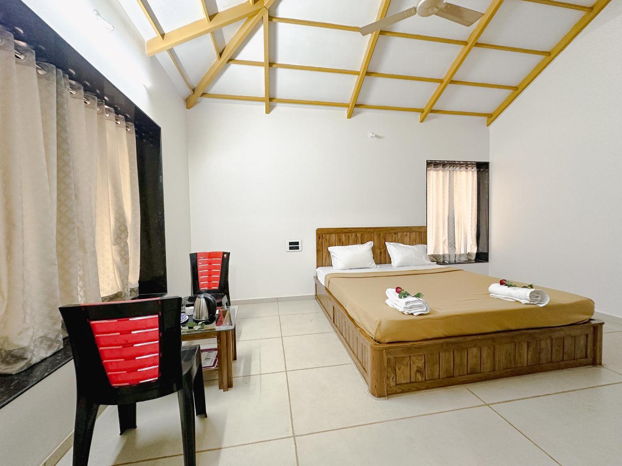 Prasad Villas And Homestay Math Bagian luar foto